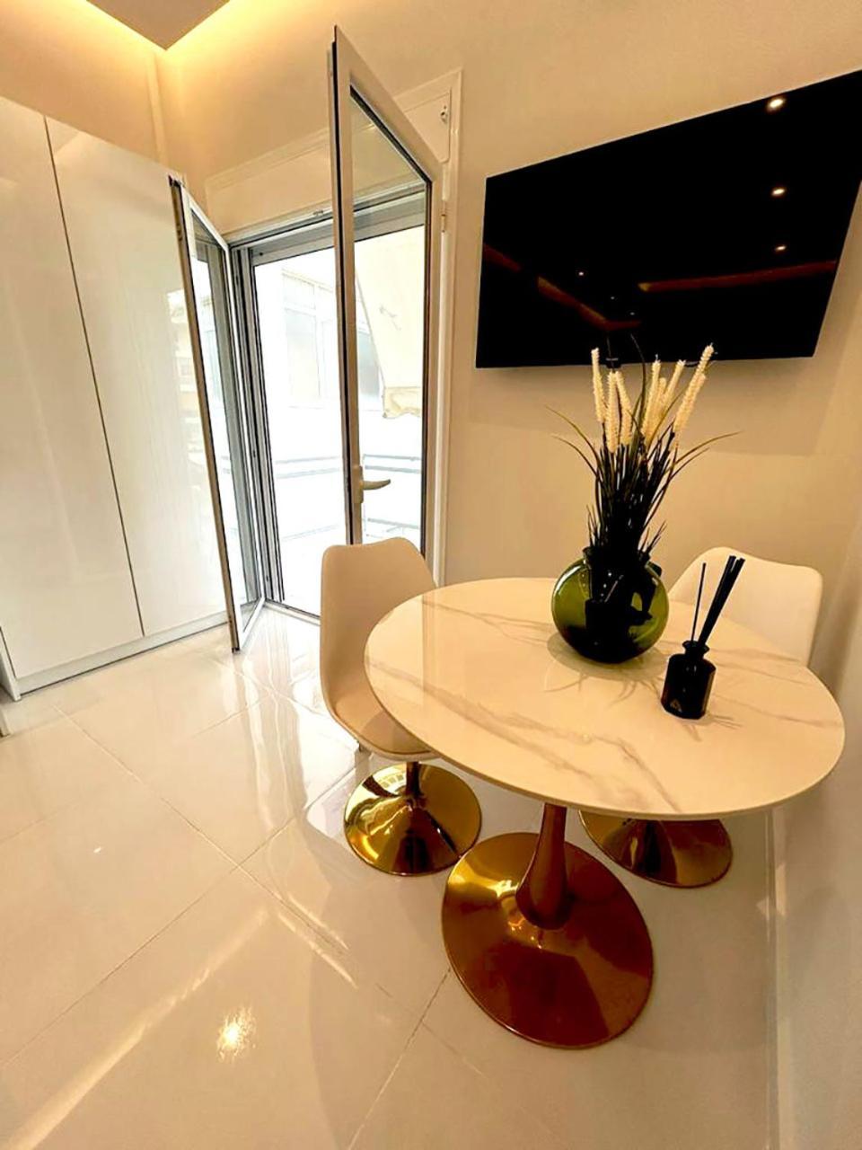 Boutique3436 Luxury Apartment Афины Экстерьер фото