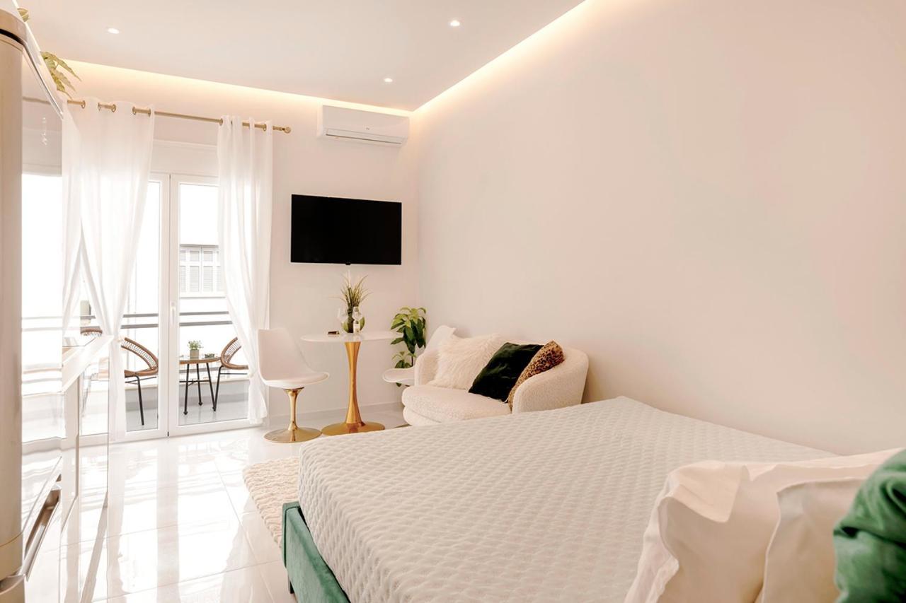 Boutique3436 Luxury Apartment Афины Экстерьер фото